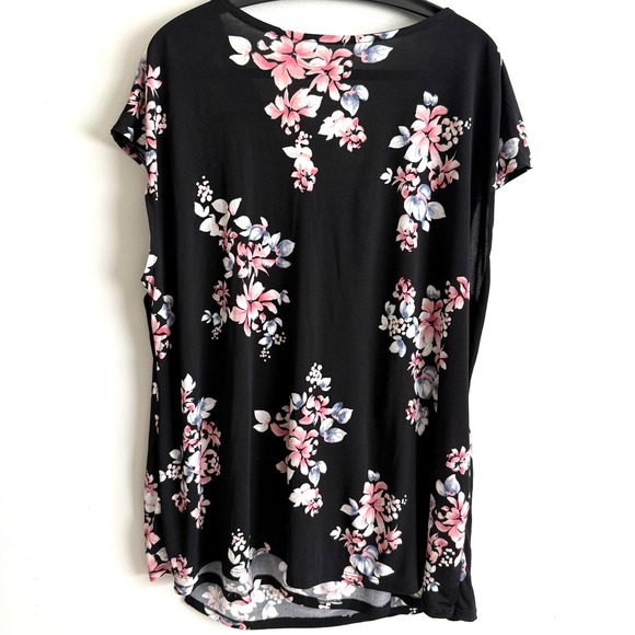 NWT Lane Bryant Wrap Cap Sleeve Floral Blouse Size 22/24 Feminine Fairy - Picture 2 of 11